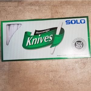500 Heavyweight plastic knives. SOLO BRAND.  QUALITY.